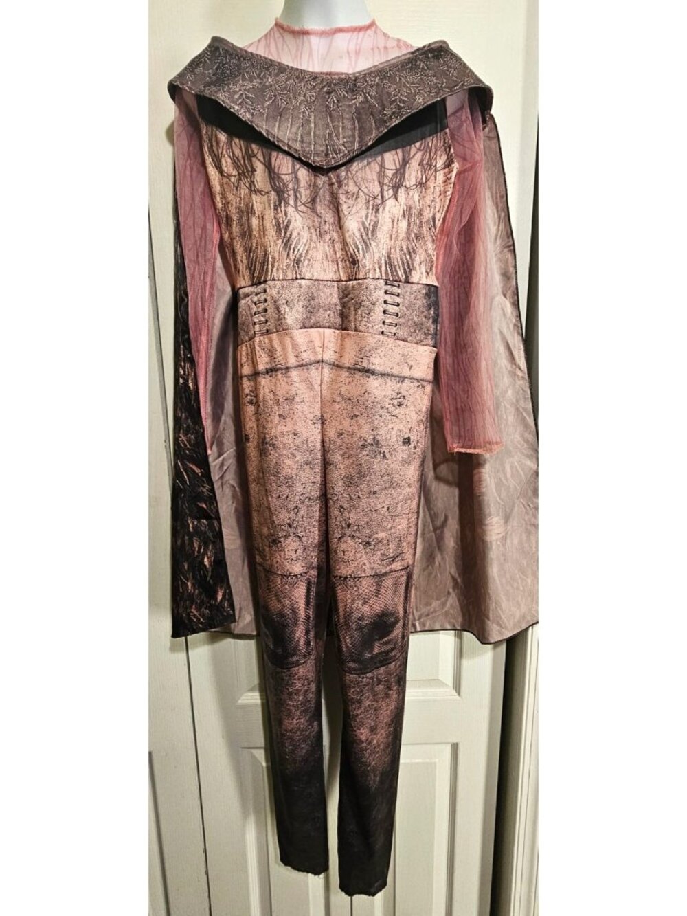 Disney Descendants 3 Audrey Deluxe Costume Girls 14-16 Cape Disguise Halloween